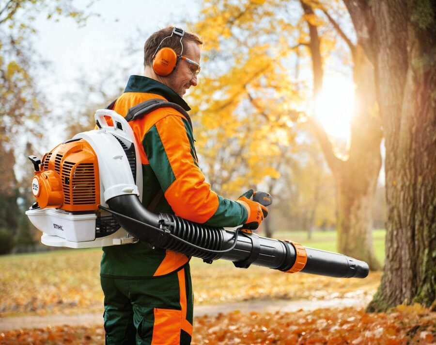 STIHL BR 450 - EL SOPLADOR DE MOCHILA A GASOLINA IDEAL PARA PROFESIONALES